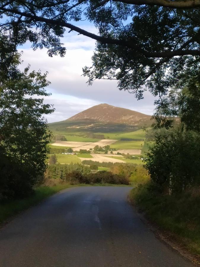 Lottie'S Cottage, Rhynie, Aberdeenshire Bagian luar foto