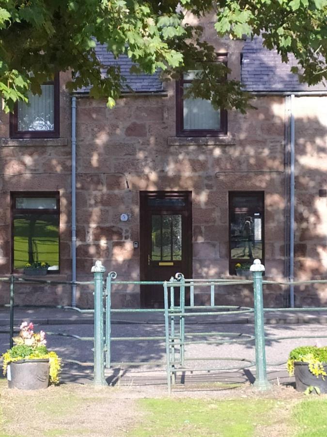 Lottie'S Cottage, Rhynie, Aberdeenshire Bagian luar foto