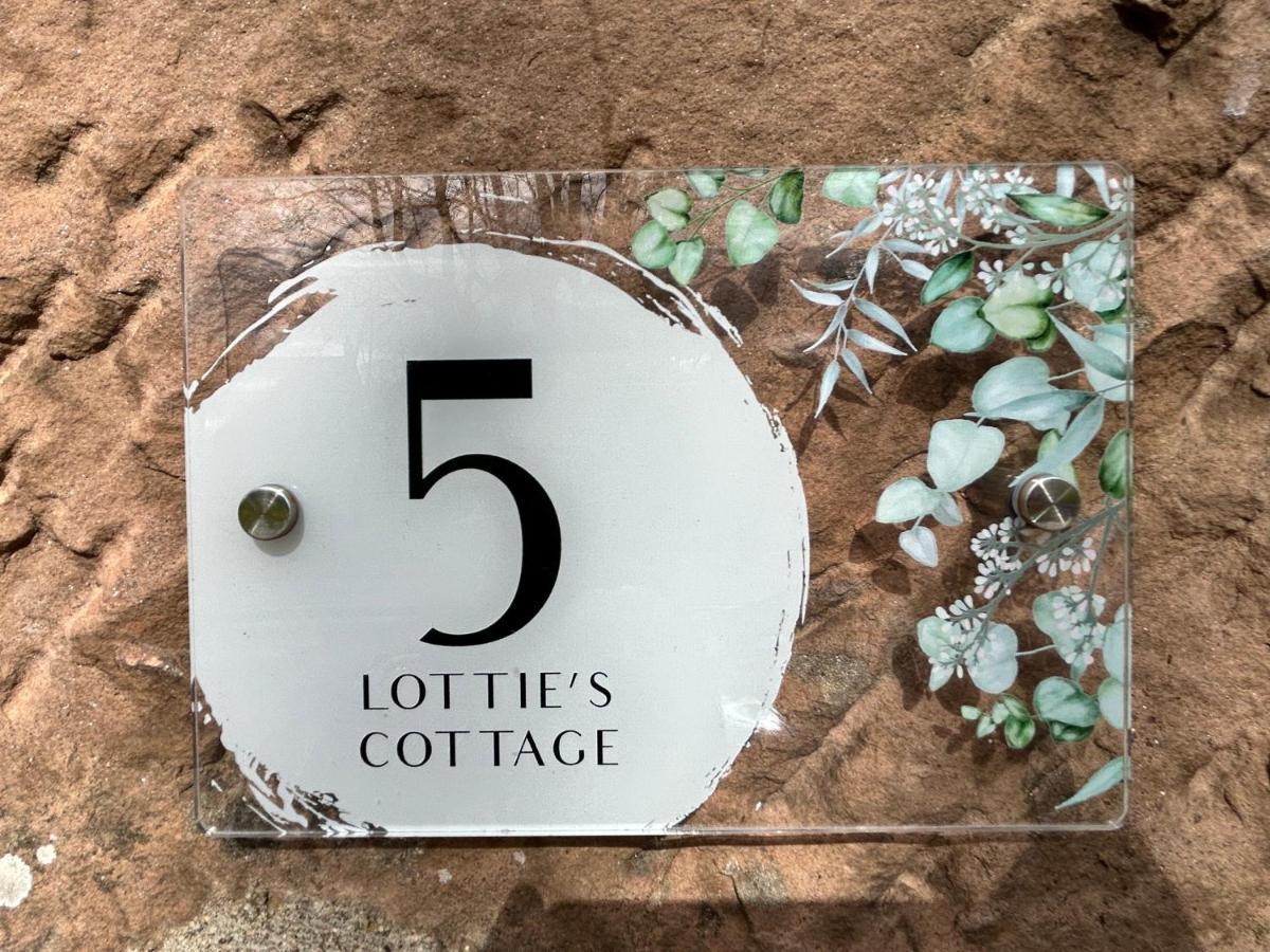 Lottie'S Cottage, Rhynie, Aberdeenshire Bagian luar foto